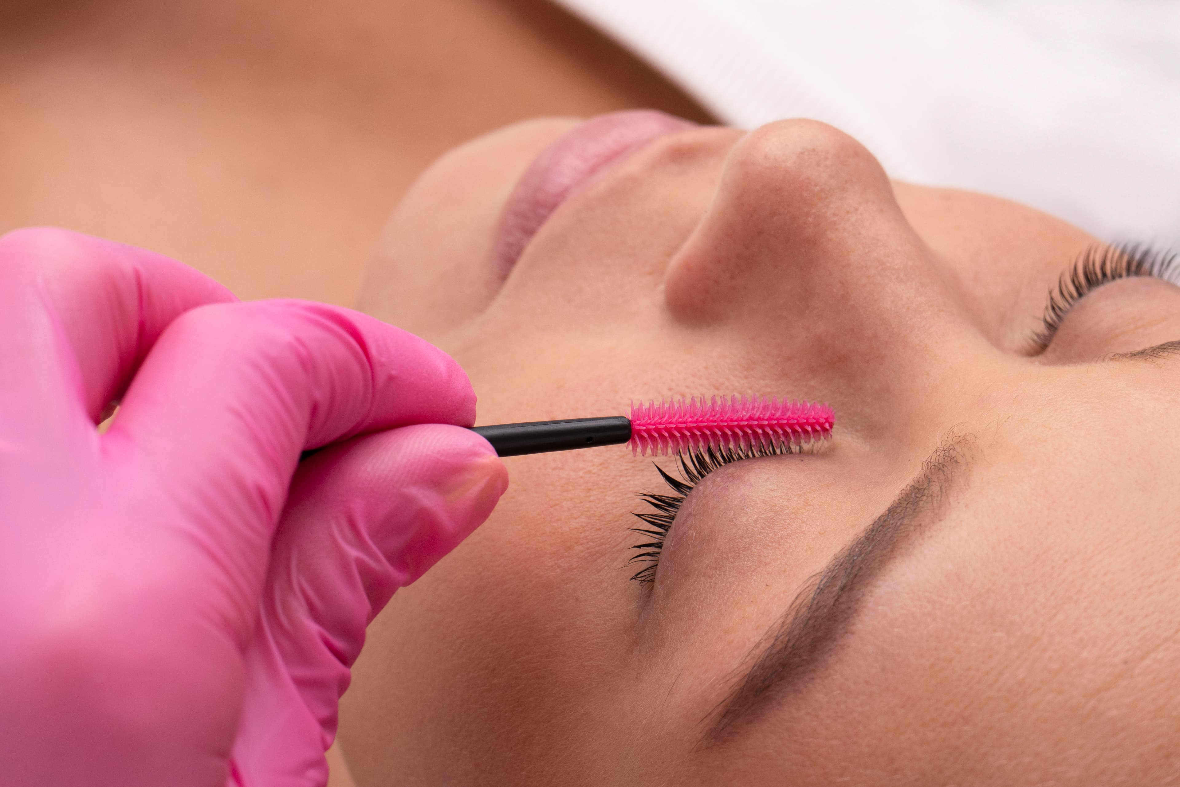 Lash Artist au travail - Extensions de cils